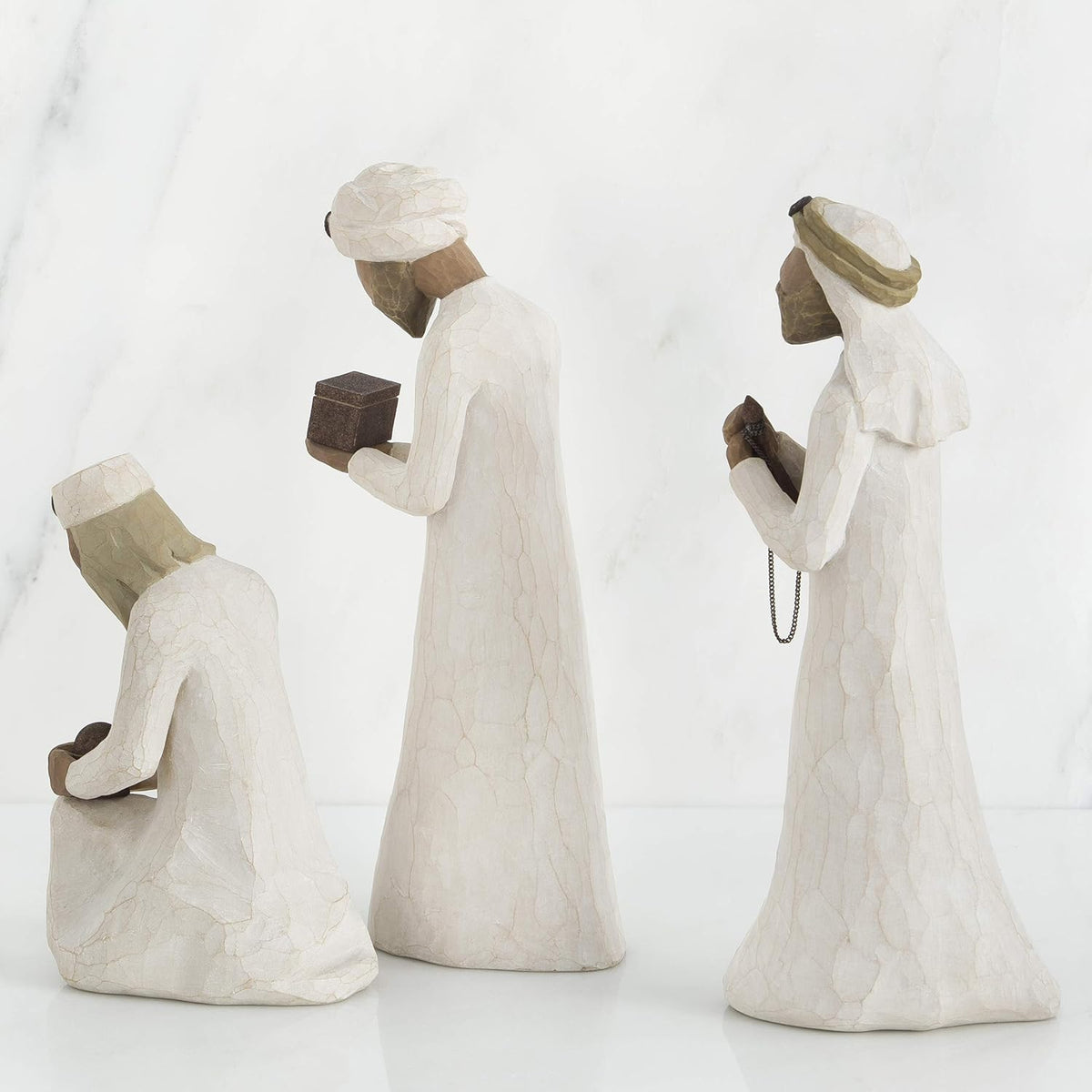 Set of 3 Walking, Bowing, Kneeling Figures N67025