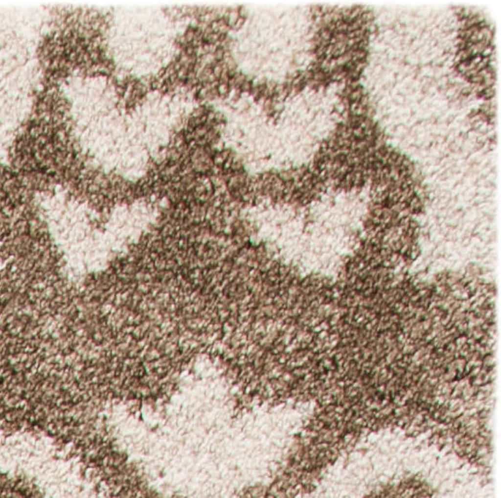 Beige & Cream 6' x 9' Area Rug M1978