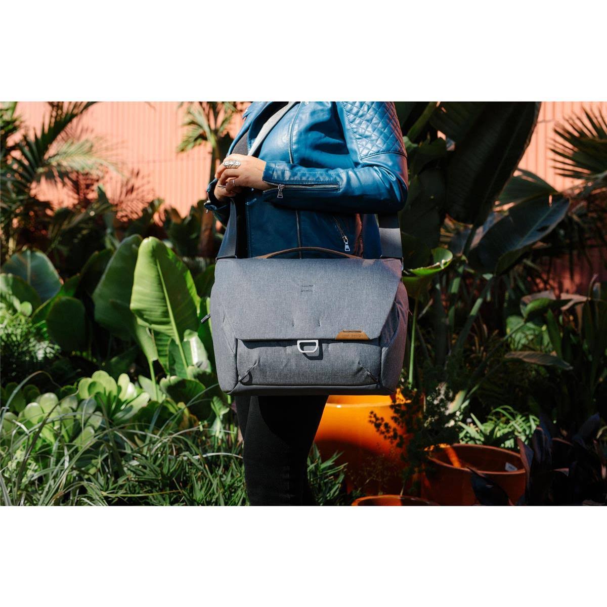 Messenger 13L Ash X354275