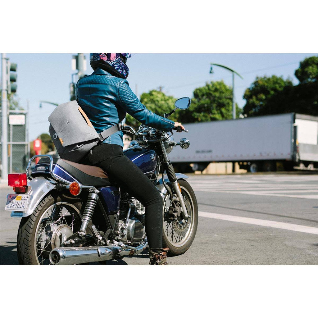 Messenger 13L Ash X354275