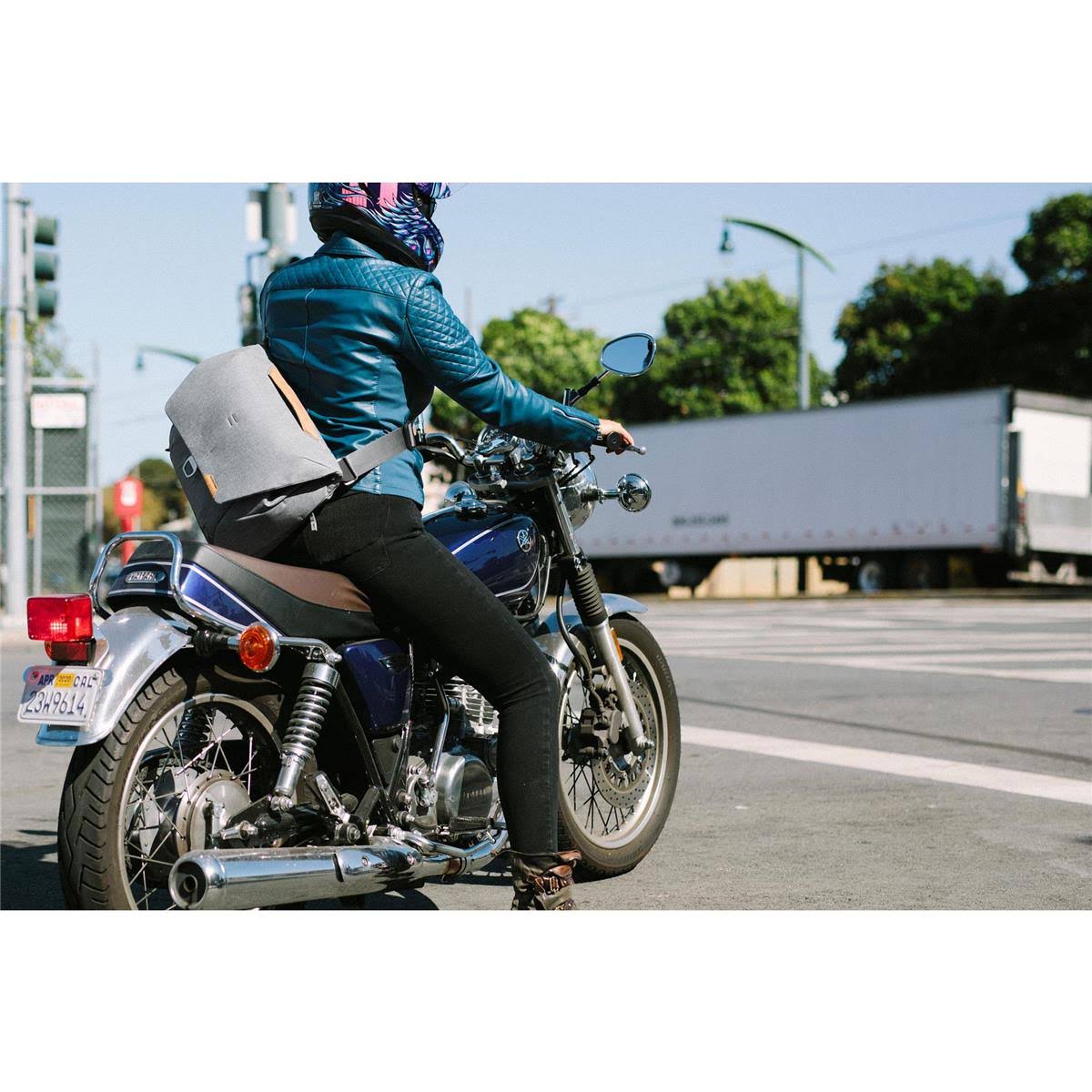 Messenger 13L Ash X354275