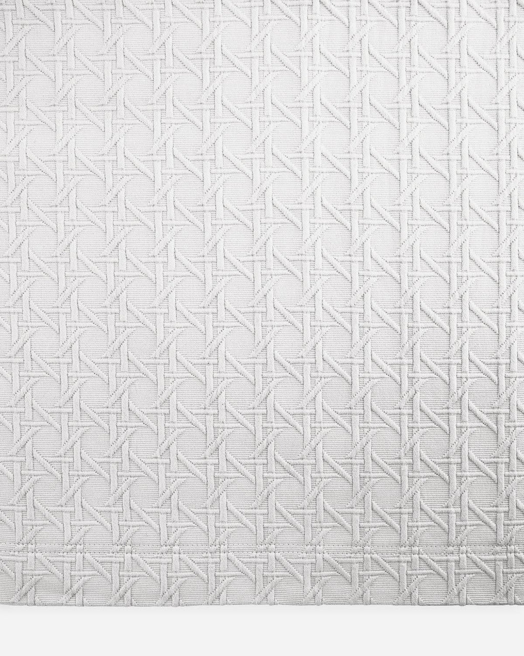 White Full-Queen Matelasse Coverlet S71183