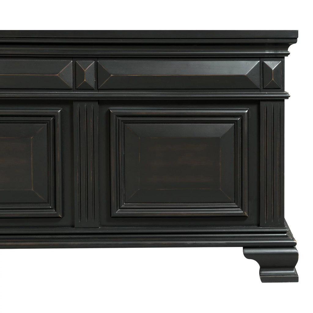 King Panel Bed in White U56370