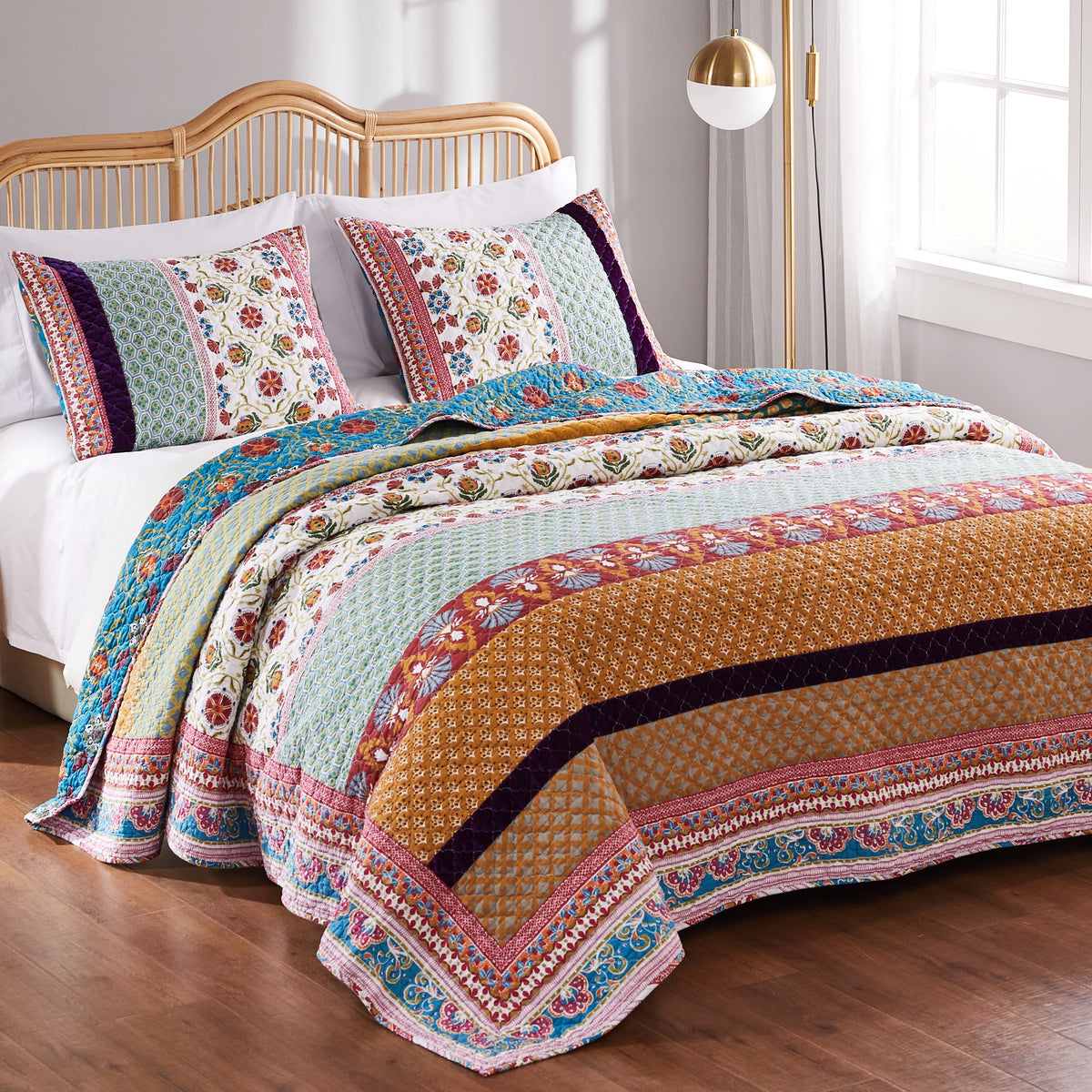3-Piece King/Cal King Reversible Cotton Quilt Set O374149