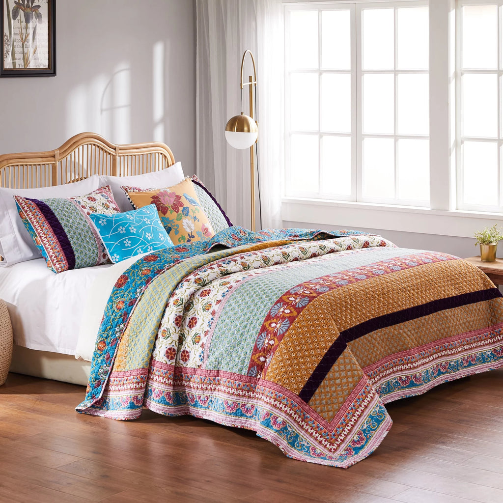 3-Piece King/Cal King Reversible Cotton Quilt Set O374149
