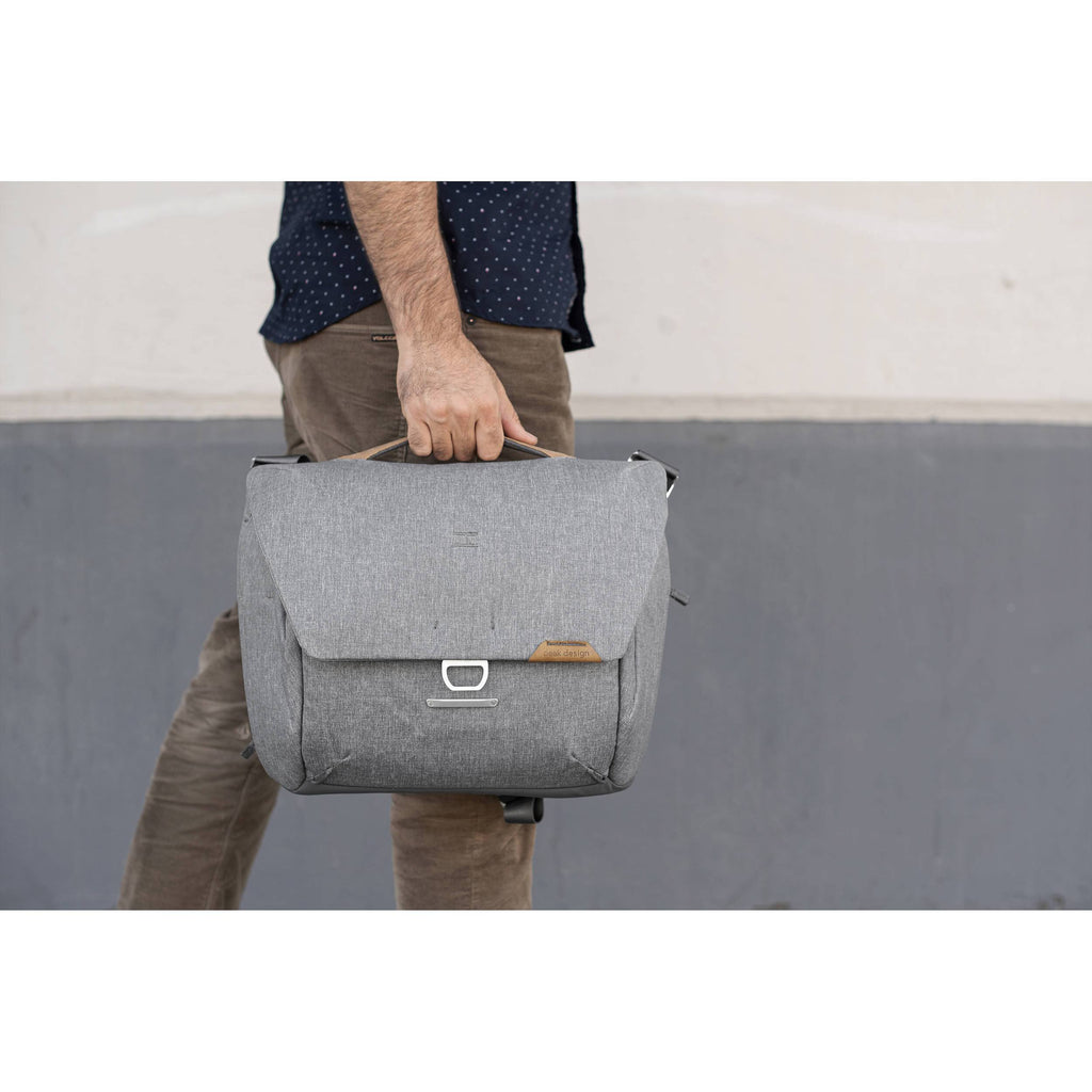 Messenger 13L Ash X354275