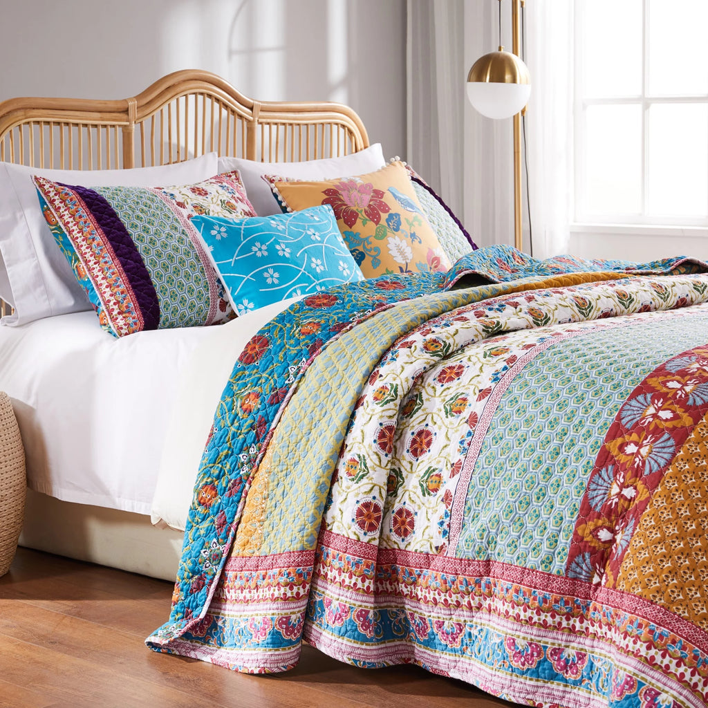 3-Piece King/Cal King Reversible Cotton Quilt Set O374149