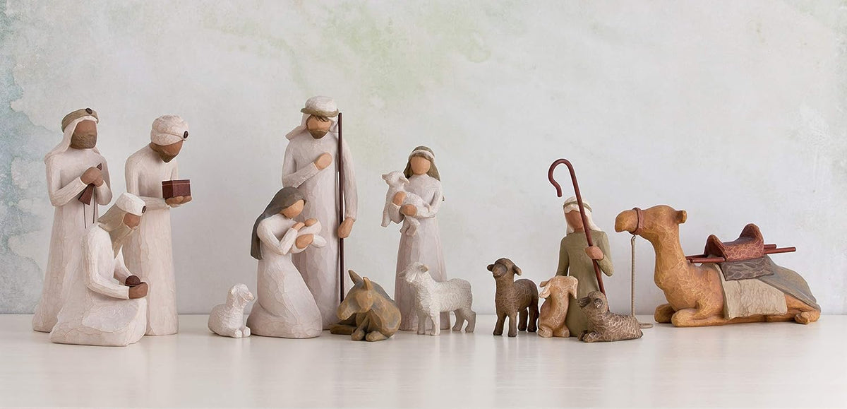 Set of 3 Walking, Bowing, Kneeling Figures N67025