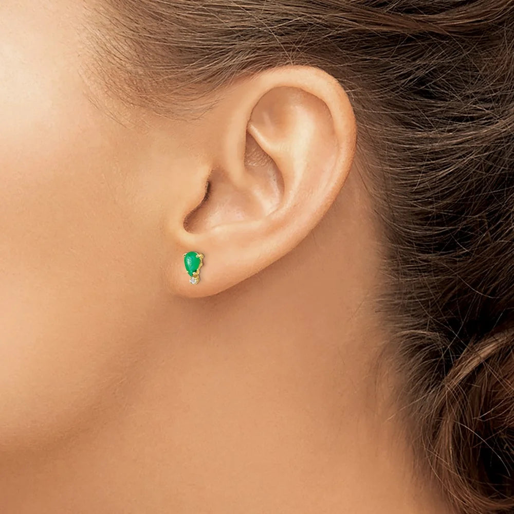 14 Karat Yellow Gold Emerald Diamond Post Earrings A419