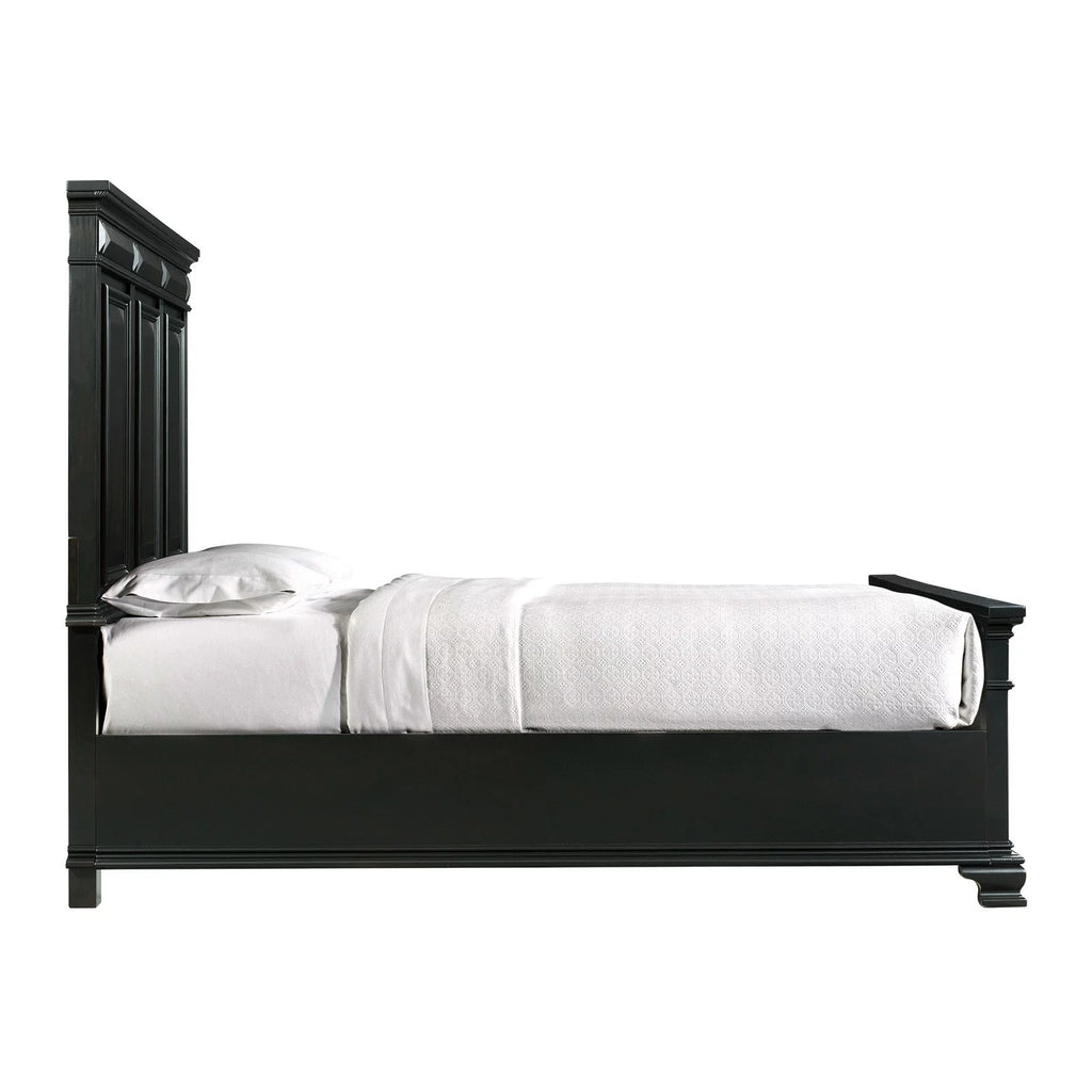 King Panel Bed in White U56370