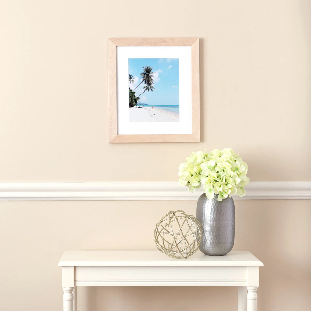 16x20 Inch Hard Maple Picture Frame with Plexi Glass Z2688