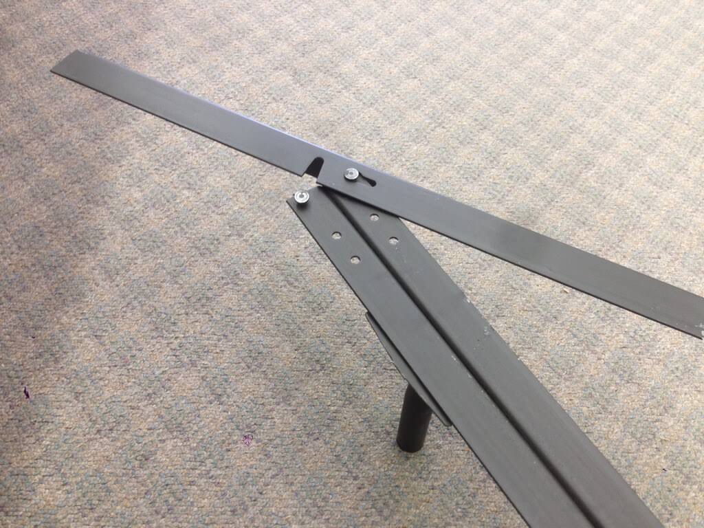 King Size Steel Bed Frame L32580